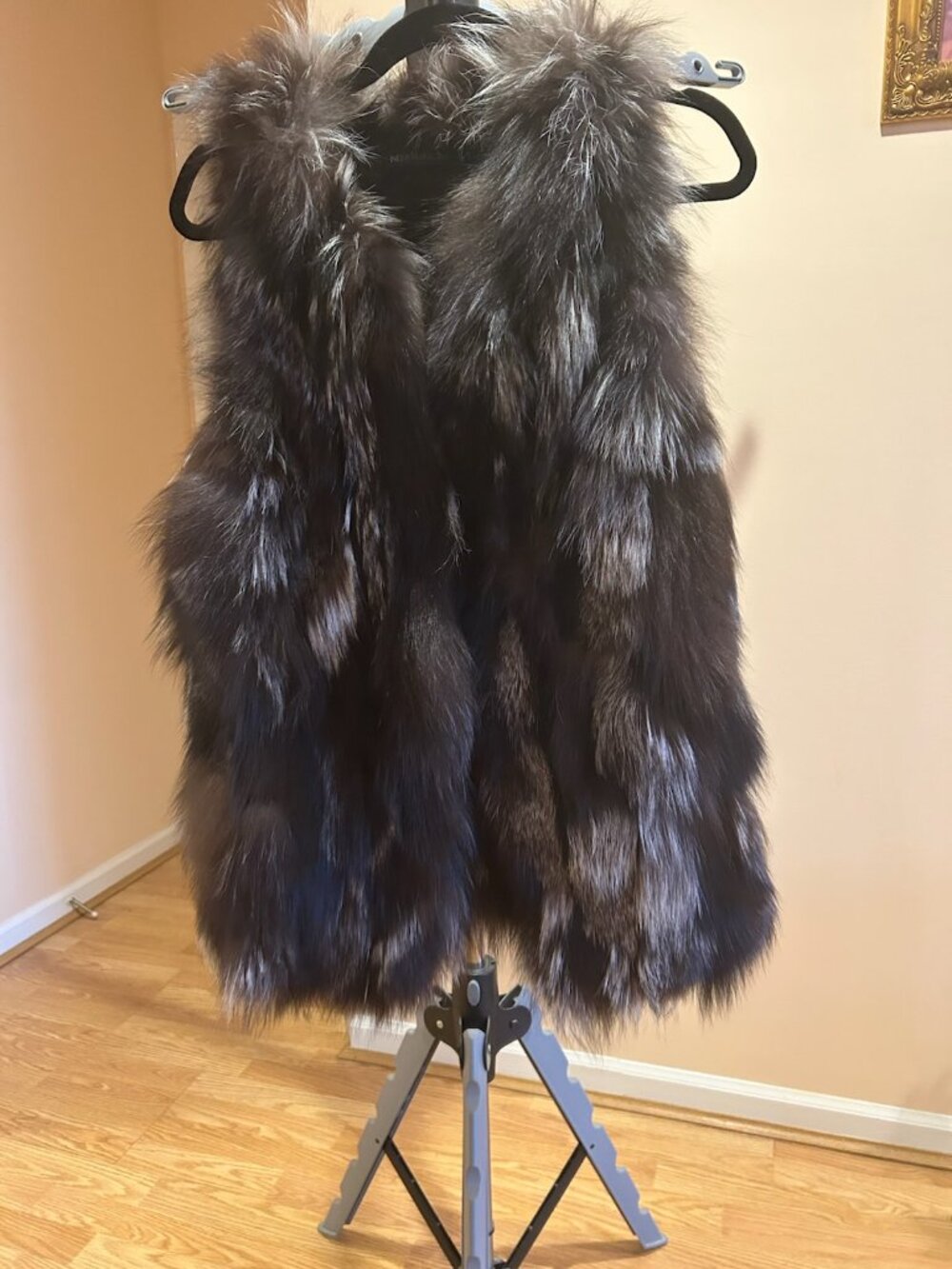 INES & Marechal, Fur vest, 42size, grey color, 100% Fox PCS, Made in France.